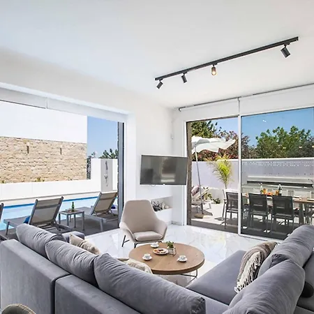 Vie Blue 5 Villa