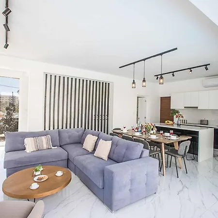 Vie Blue 5 Villa