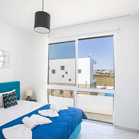 Vie Blue 5 * Protaras